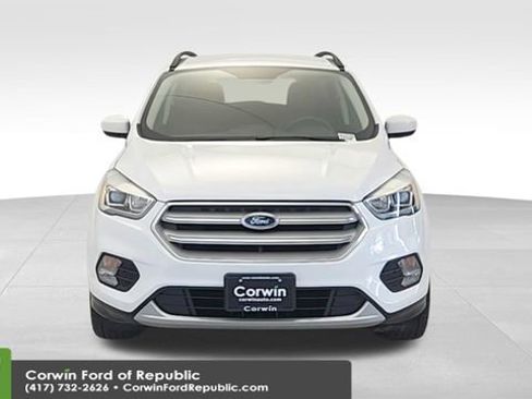 Used 2019 Ford Escape SEL FWD image 2