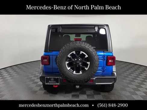Used 2024 Jeep Wrangler Rubicon w/ Technology Group AWD/4WD image 5