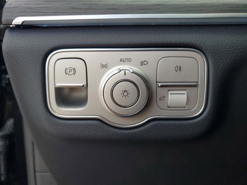 Certified 2026 Mercedes-Benz GLS 450 4MATIC image 35