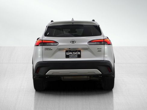 Used 2022 Toyota Corolla Cross XLE image 4