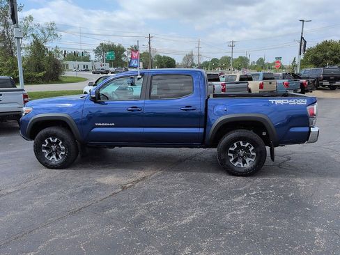Used 2022 Toyota Tacoma TRD Off-Road AWD/4WD image 4