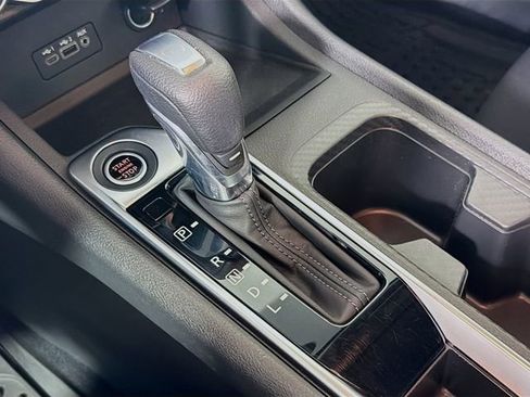 Certified 2020 Nissan Sentra SV FWD image 18