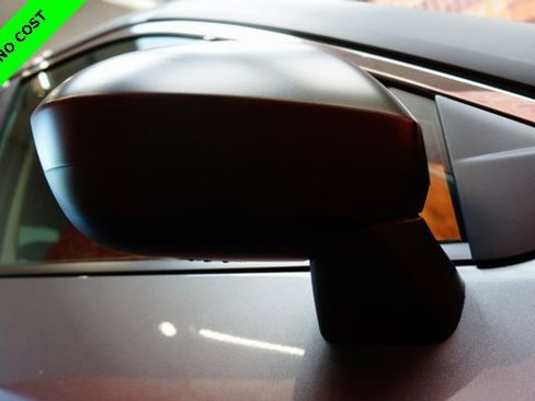 Used 2023 Nissan Rogue S image 85