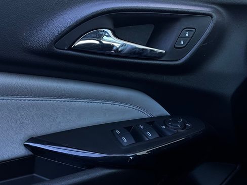 Used 2025 Chevrolet Trax LT image 19