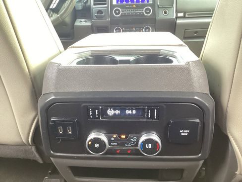 Used 2020 Ford Expedition Limited image 19