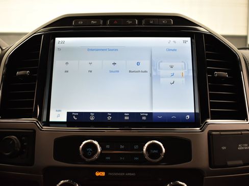 Used 2022 Ford F250 Lariat w/ Black Appearance Package image 32