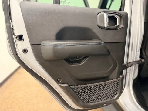 Used 2024 Jeep Wrangler High Altitude AWD/4WD image 22