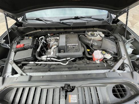 Used 2025 Chevrolet Silverado 1500 LT image 54