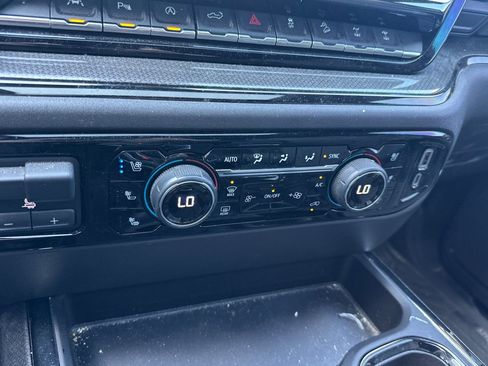 Used 2024 Chevrolet Silverado 1500 ZR2 w/ Technology Package AWD/4WD image 24