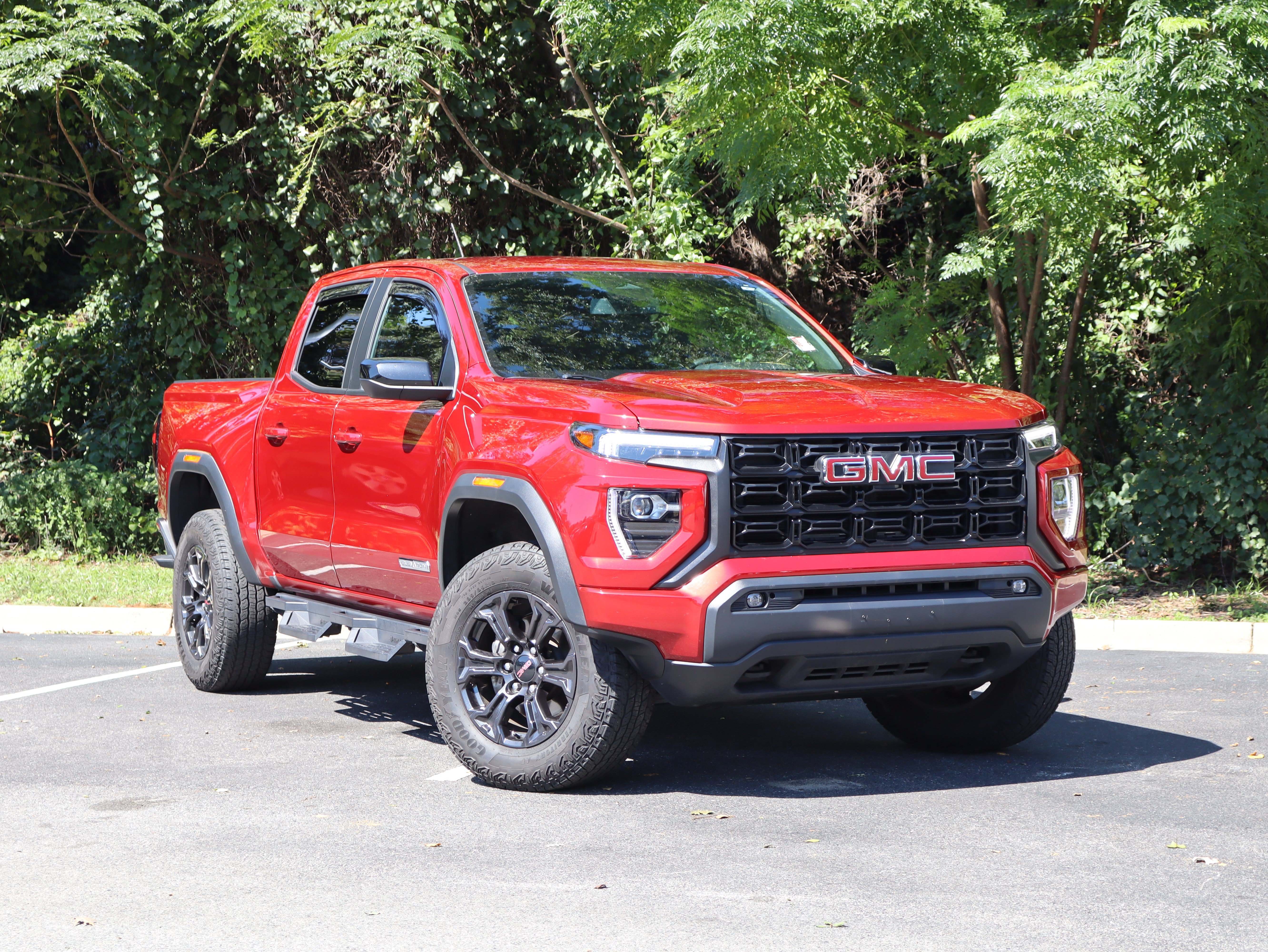 Used 2025 GMC Canyon Elevation w/ Convenience Package RWD image 2
