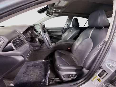 Used 2022 Toyota Camry XSE image 22