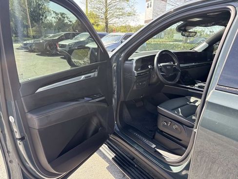 Certified 2025 Cadillac Escalade Sport w/ Touring Package image 25