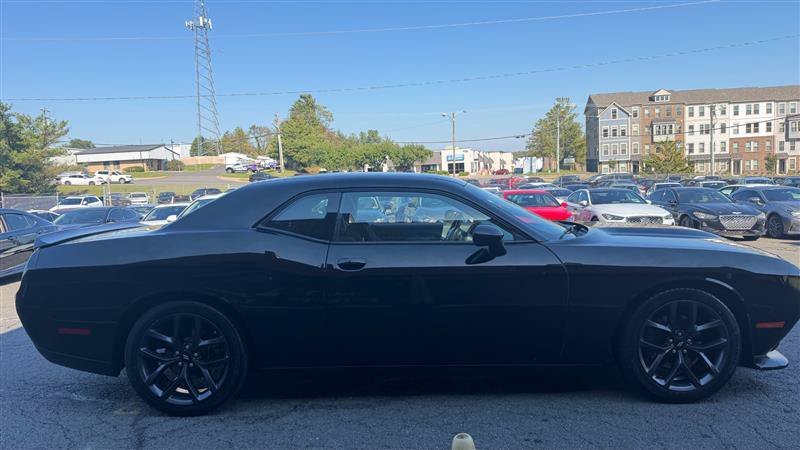 Used 2019 Dodge Challenger GT w/ Blacktop Package RWD image 4
