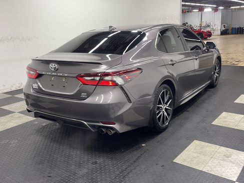 Used 2021 Toyota Camry SE w/ Cold Weather Package AWD/4WD image 17