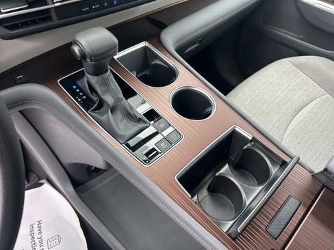 Used 2024 Toyota Sienna LE image 24