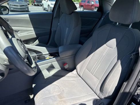 Used 2023 Hyundai Elantra SEL w/ Convenience Package FWD image 13