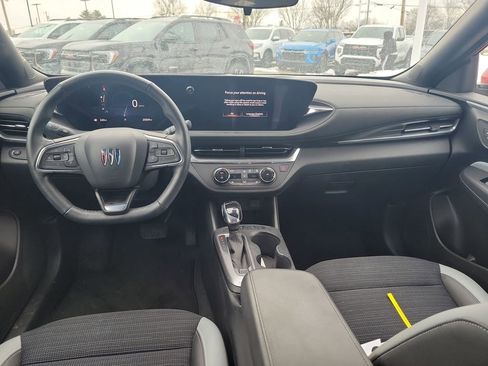 Used 2024 Buick Envista Preferred w/ Convenience I Package image 10