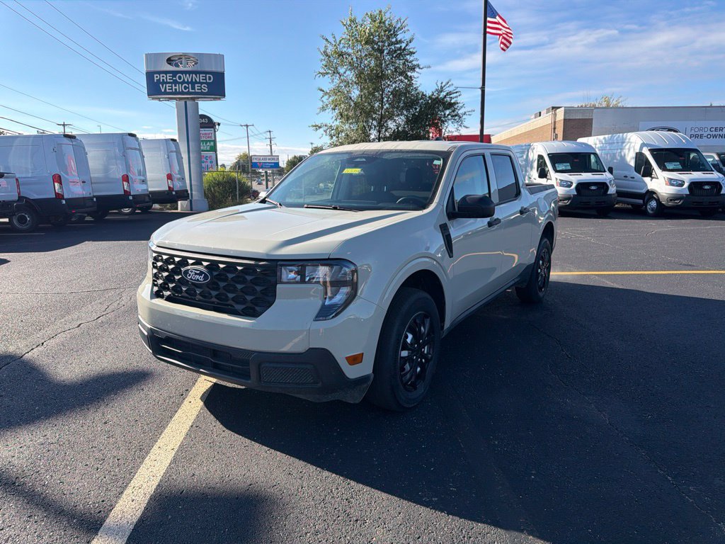 Used 2025 Ford Maverick XL w/ 4K Tow Package AWD/4WD image 1