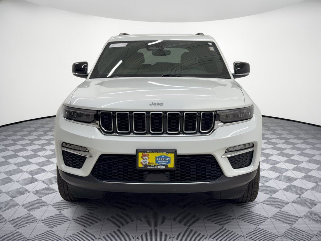 Used 2023 Jeep Grand Cherokee Limited AWD/4WD image 6