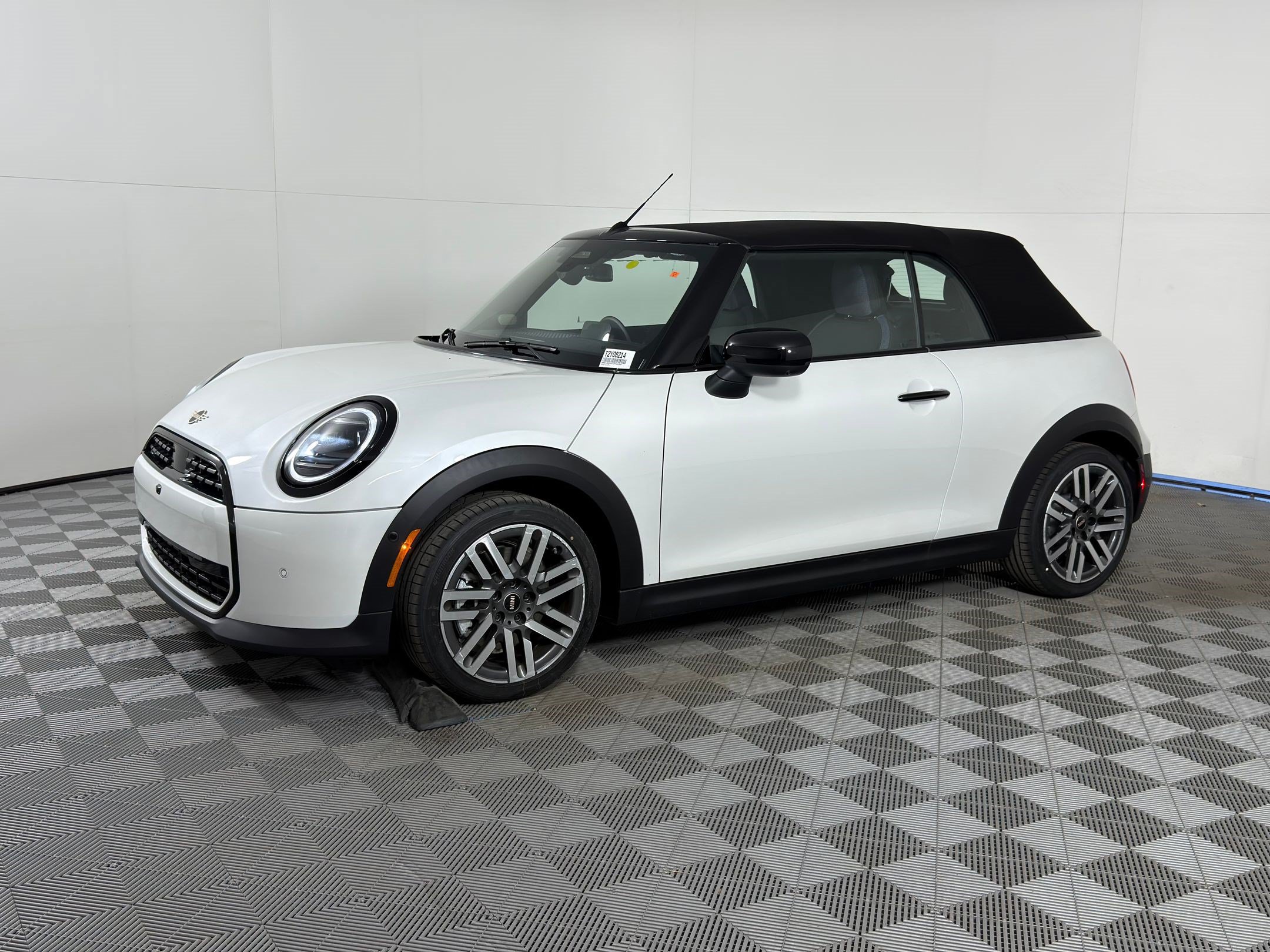 Used 2026 MINI Cooper Convertible FWD image 18