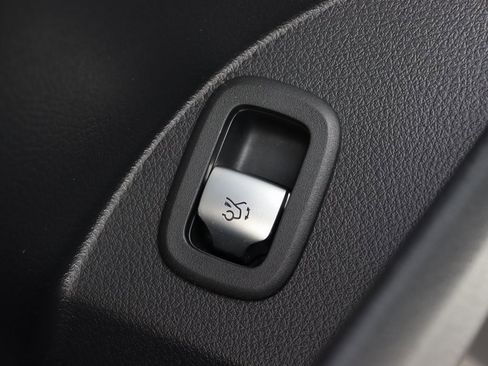 Used 2025 Mercedes-Benz GLC 300 GLC 300 image 14