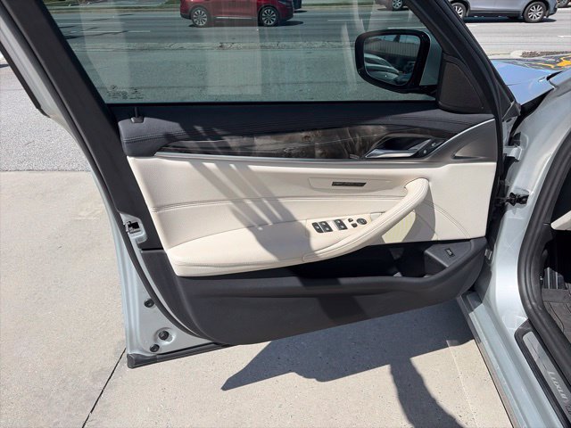 Used 2017 BMW 530i RWD image 15
