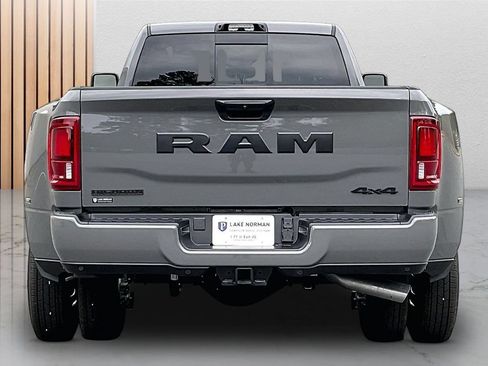 New 2026 RAM 3500 Big Horn AWD/4WD image 8