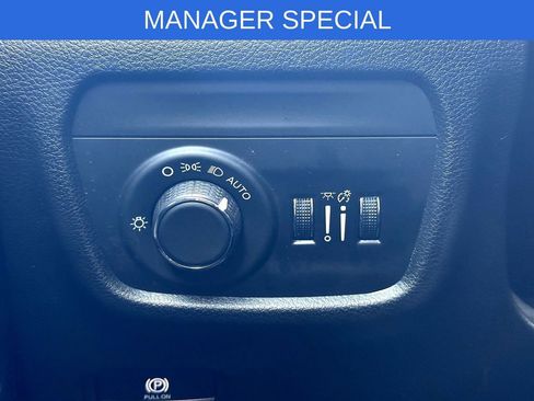 Used 2024 Jeep Grand Cherokee L Laredo AWD/4WD image 19
