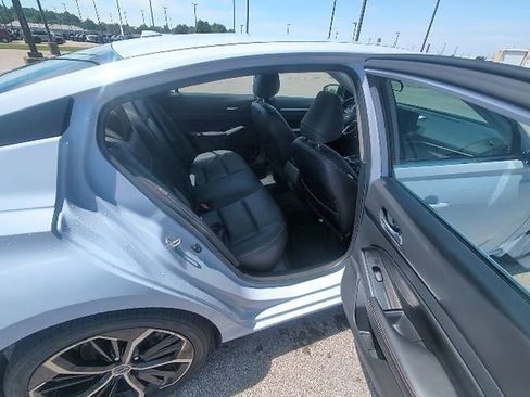 Used 2023 Nissan Altima 2.5 SR w/ SR Premium Package FWD image 4