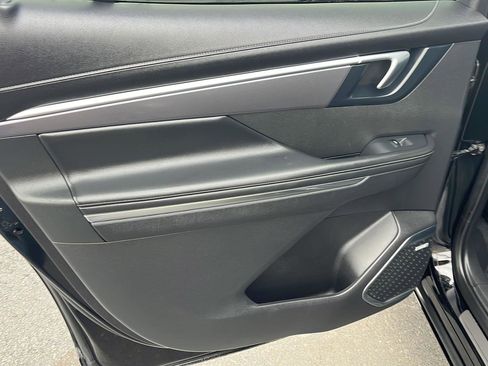 Used 2025 Buick Enclave Sport Touring image 20