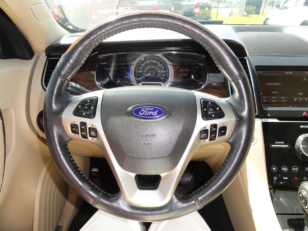 Used 2015 Ford Taurus Limited w/ Equipment Group 301A FWD image 16