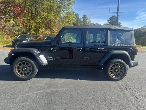 Used 2021 Jeep Wrangler Unlimited Sport image 8