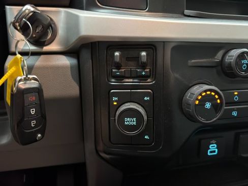 Used 2026 Ford F450 XLT w/ FX4 Off-Road Package AWD/4WD image 26