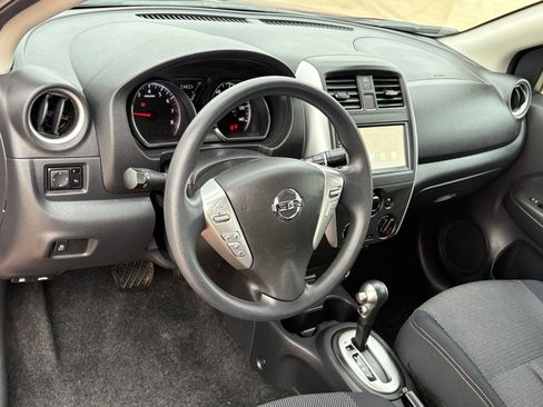 Used 2019 Nissan Versa SV image 14