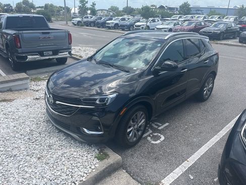 Used 2023 Buick Encore GX Essence w/ Experience Buick Package FWD image 2