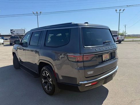 Used 2024 Jeep Wagoneer Series III AWD/4WD image 3