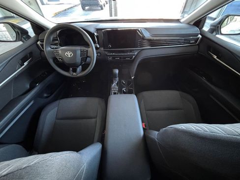 Used 2025 Toyota Camry LE image 37