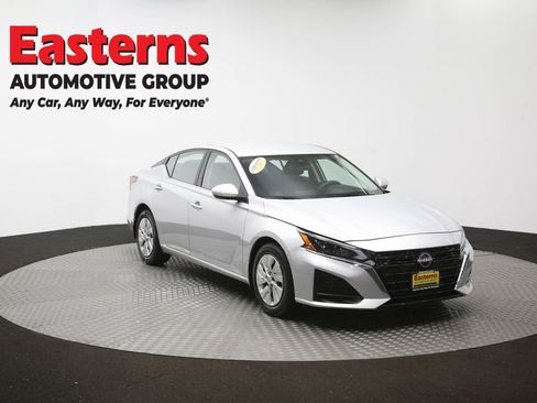 Used 2023 Nissan Altima 2.5 S FWD image 48