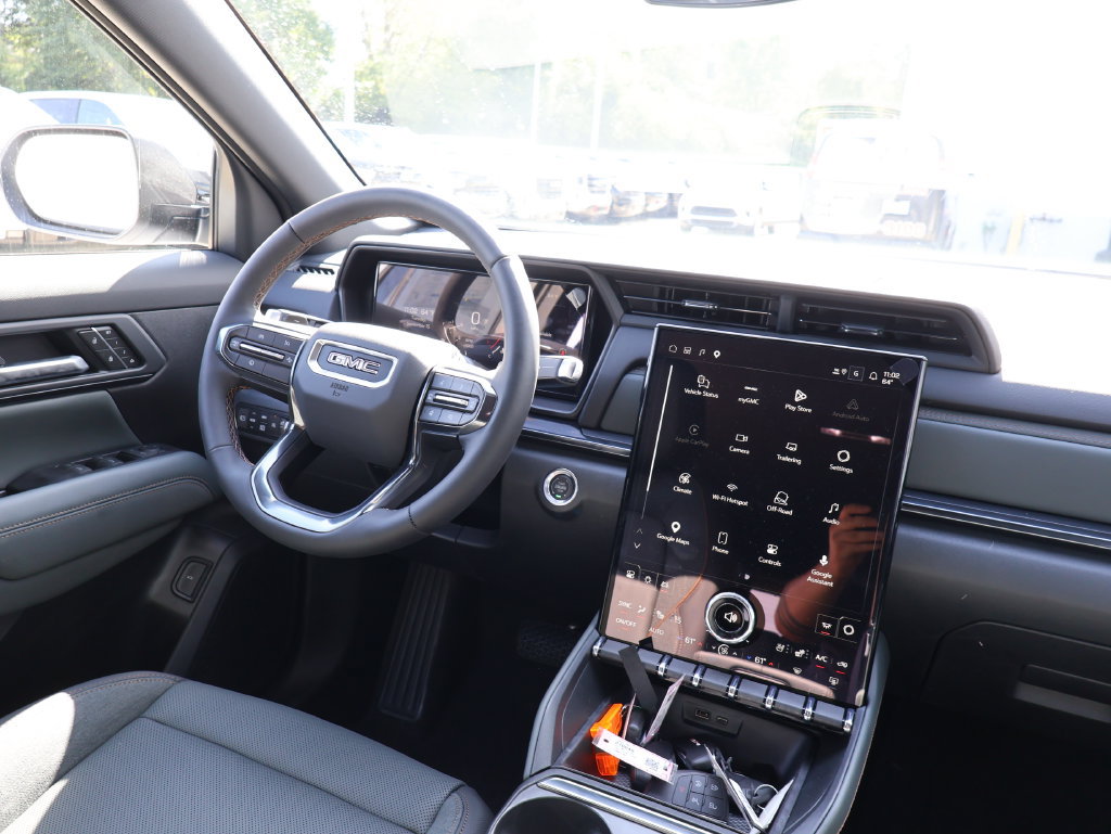 New 2027 GMC Terrain AT4 w/ Convenience Package III AWD/4WD image 28