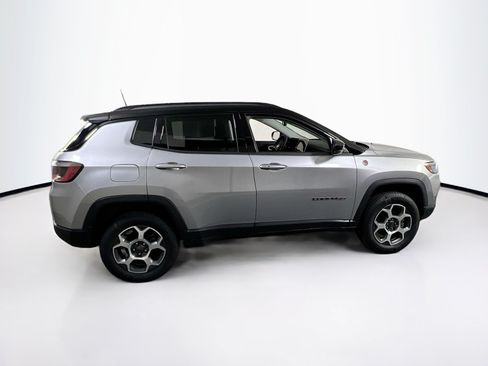 Used 2022 Jeep Compass Trailhawk AWD/4WD image 4