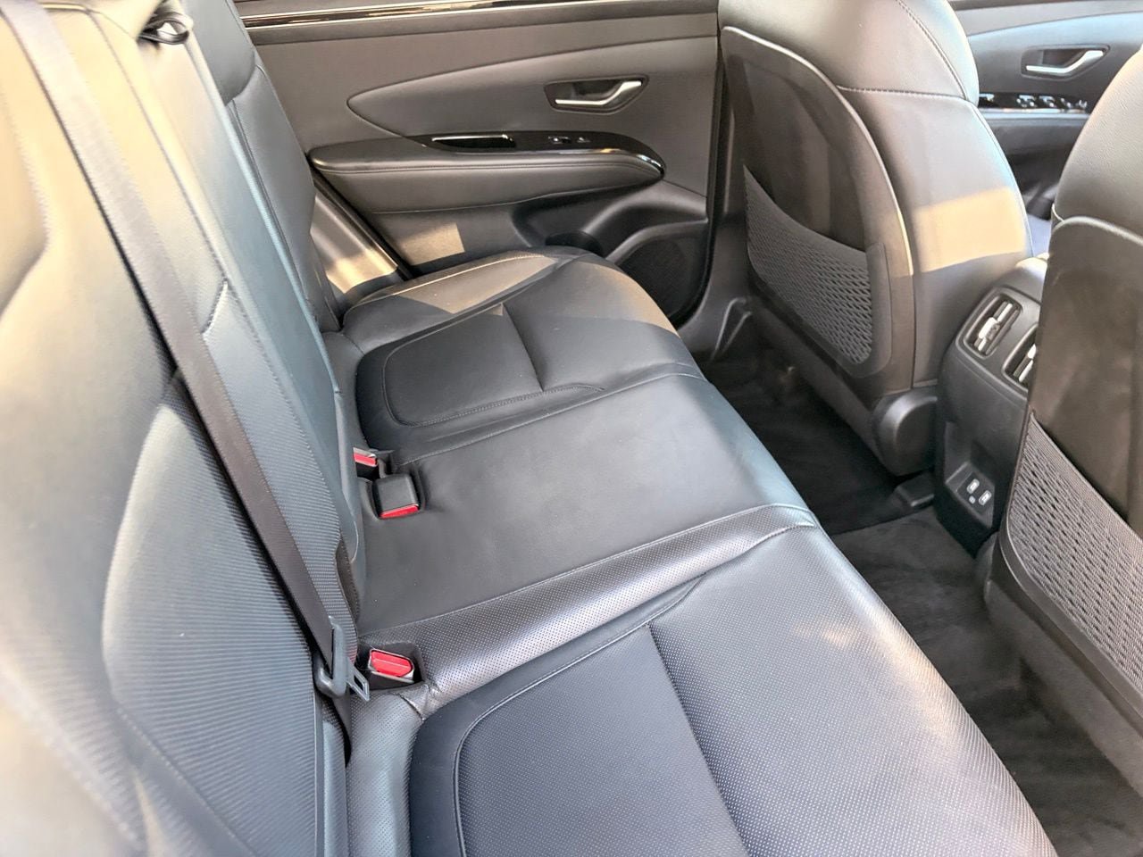 Used 2022 Hyundai Tucson Limited AWD/4WD image 15