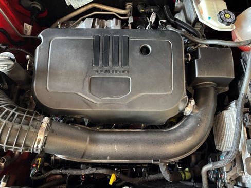 Used 2025 Chevrolet Blazer LT FWD image 34