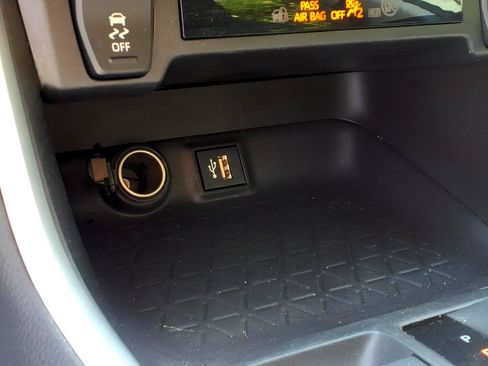 Used 2023 Toyota RAV4 XLE AWD/4WD image 20
