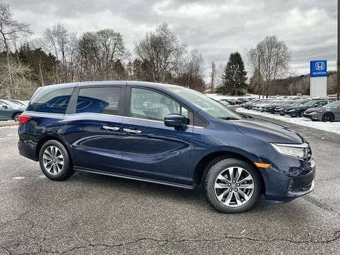 Used 2022 Honda Odyssey EX-L image 2