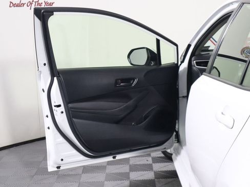 Used 2023 Toyota Corolla LE image 26