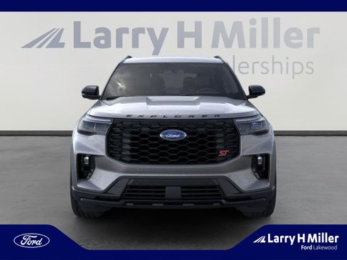 New 2026 Ford Explorer ST w/ Sun And Sound Package image 6