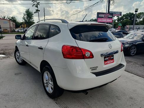 Used 2015 Nissan Rogue S w/ Convenience Package FWD image 2