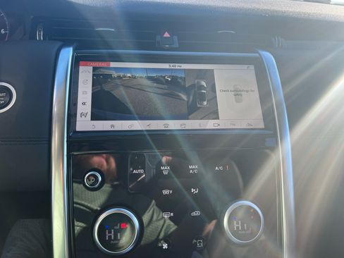 Used 2020 Land Rover Discovery Sport SE image 36