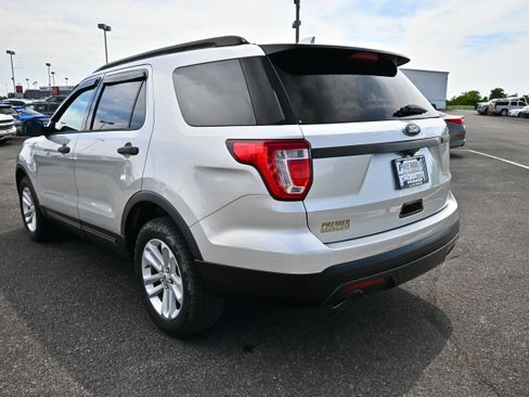 Used 2017 Ford Explorer 4WD image 8