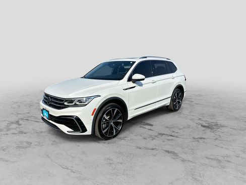 Used 2022 Volkswagen Tiguan SEL R-Line AWD/4WD image 4